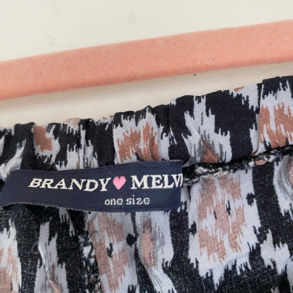 Brandy Melville Printed Shorts - Picture 2 of 3